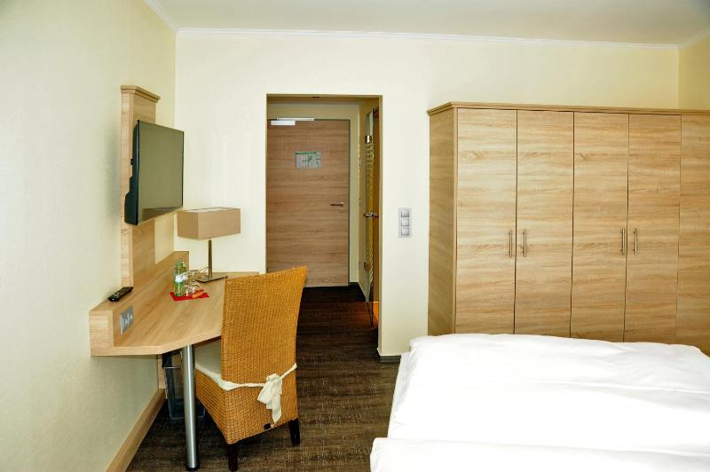 Comfort Single Room image 2