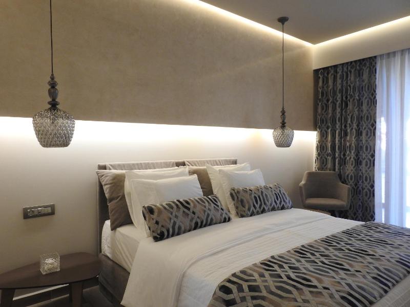 Deluxe Double or Twin Room with Garden View image 4