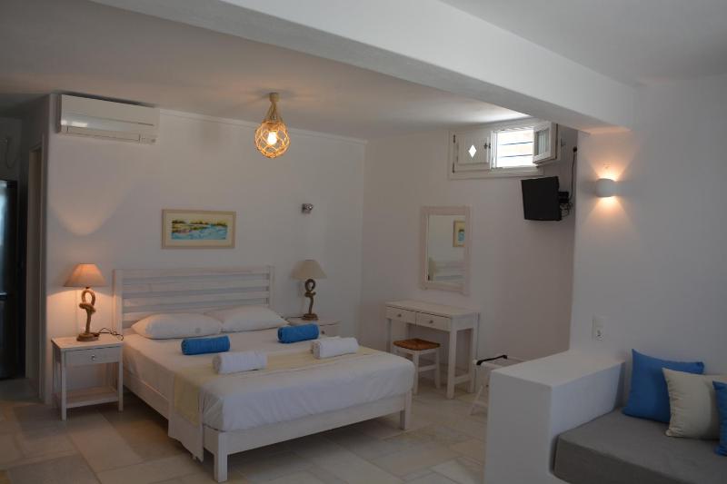 White Blue Houses & Apartments Paros - image 23
