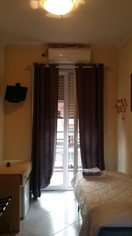 Single Room with Private Bathroom image 1