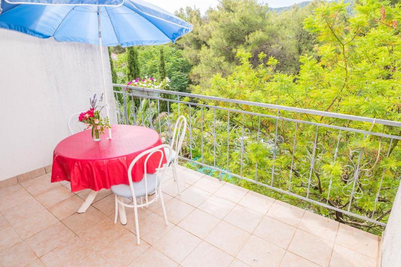 Apartment with Terrace 2 image 2
