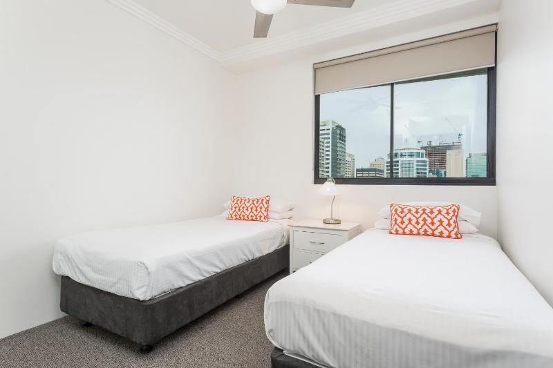 Republic Apartments Brisbane City - image 10