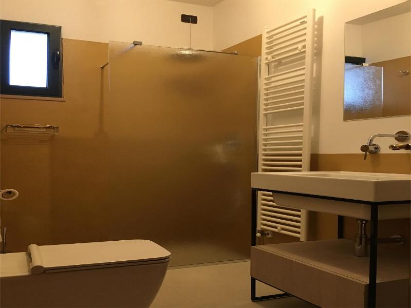 Double Room with Private Bathroom image 3