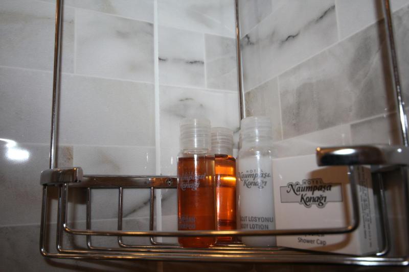 Double or Twin Room image 4