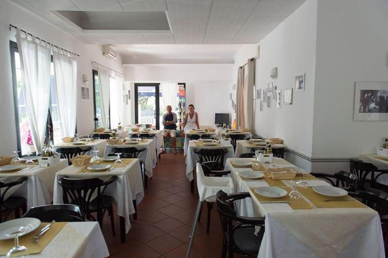 Hotel Annarita-mezza pensione plus- spiaggia inclusa - image 13