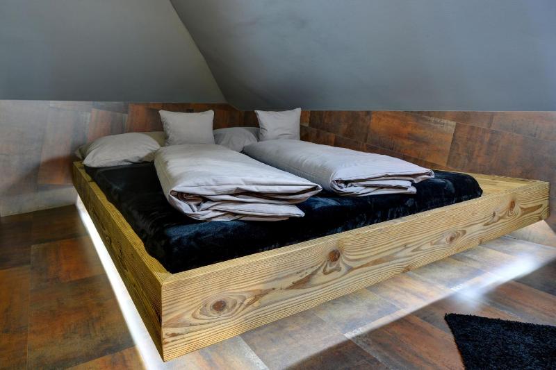 Studio Apartment image 4