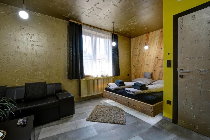 Standard Double Room image 2