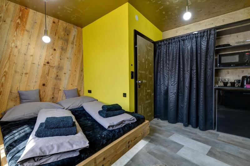 Standard Double Room image 3