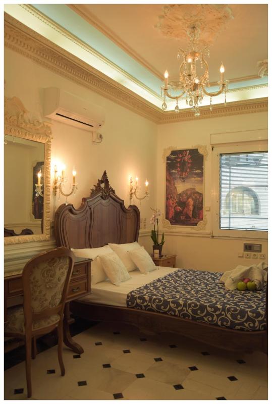 Double or Twin Room image 3