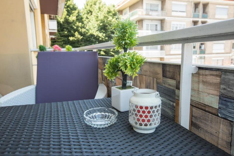 Quadruple Room with Balcony image 4