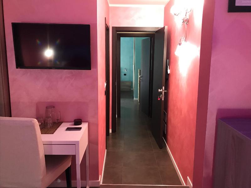 Double Room with Private Bathroom image 4