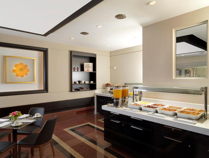 Holiday Suites - image 11