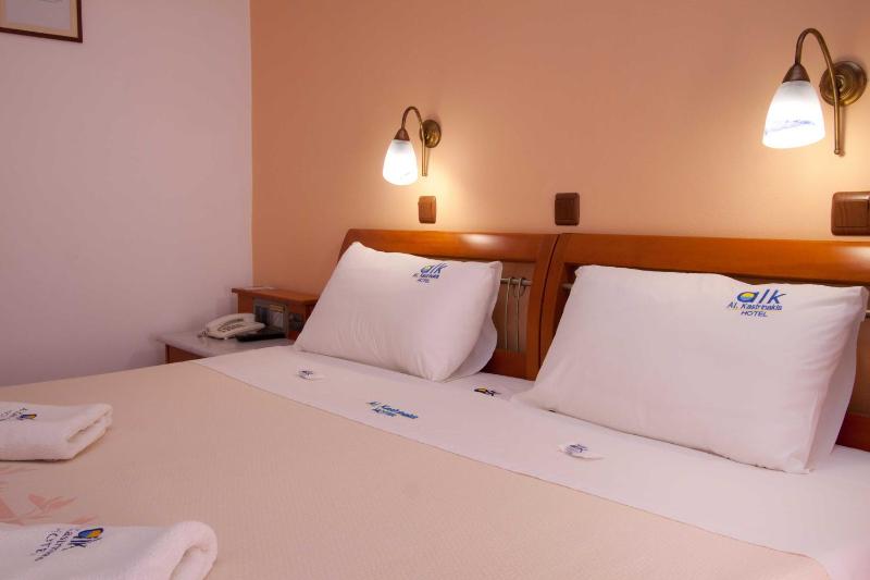 Double or Twin Room image 4