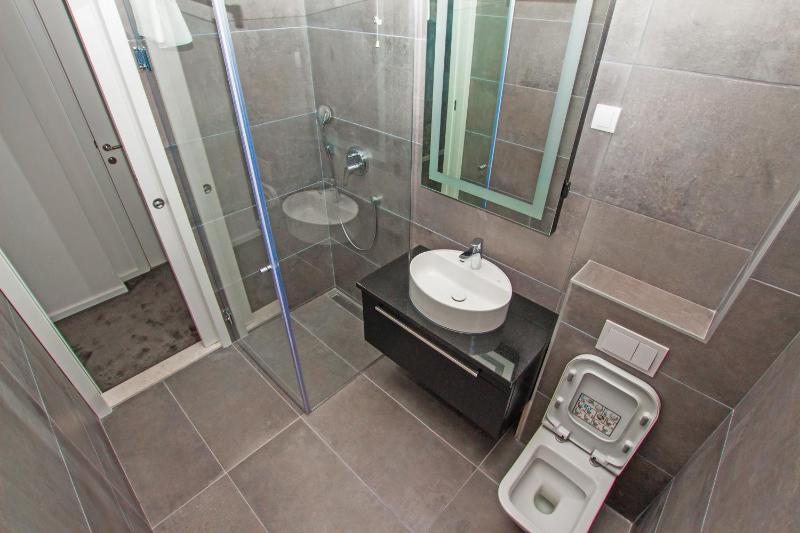 Double Room with Garden View image 2