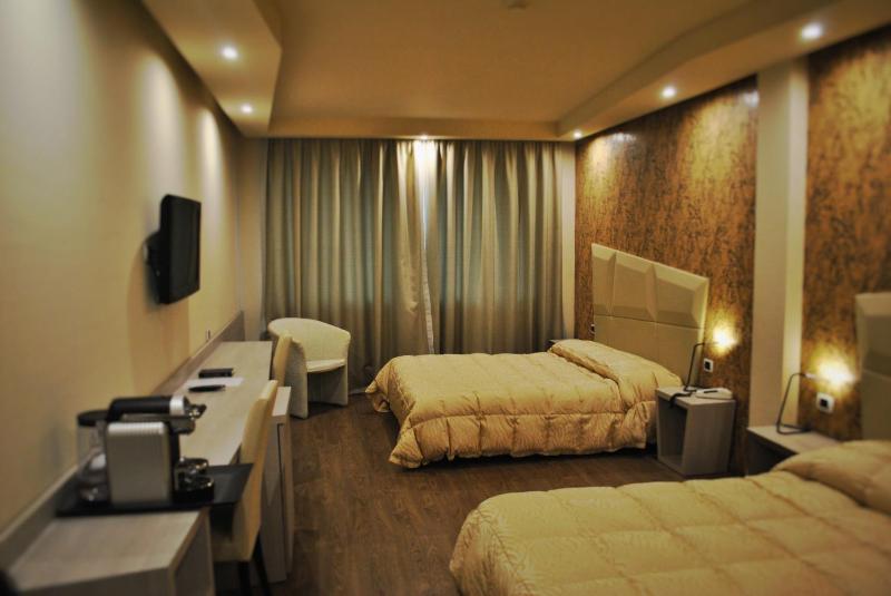 Quadruple Room image 2