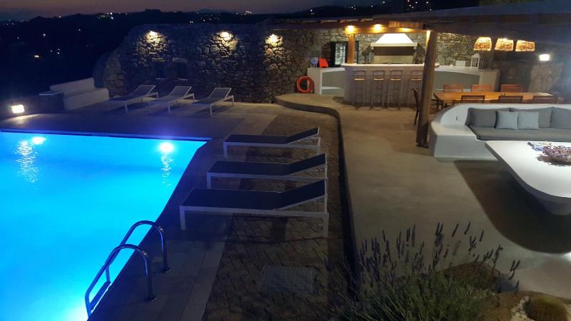 Otherview Villa - image 11
