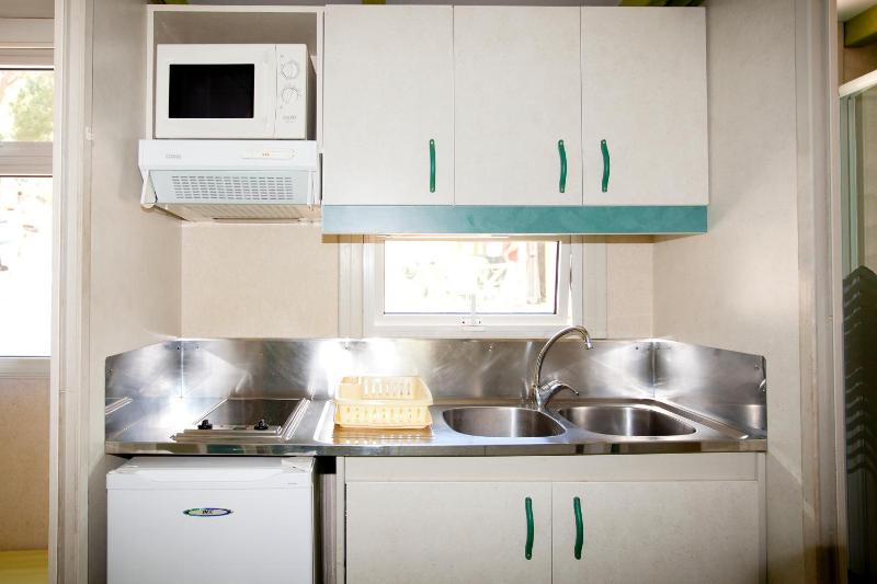 Two-Bedroom Bungalow with Sea View (5 Adults) image 2