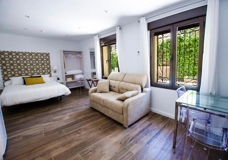 Standard Studio image 4