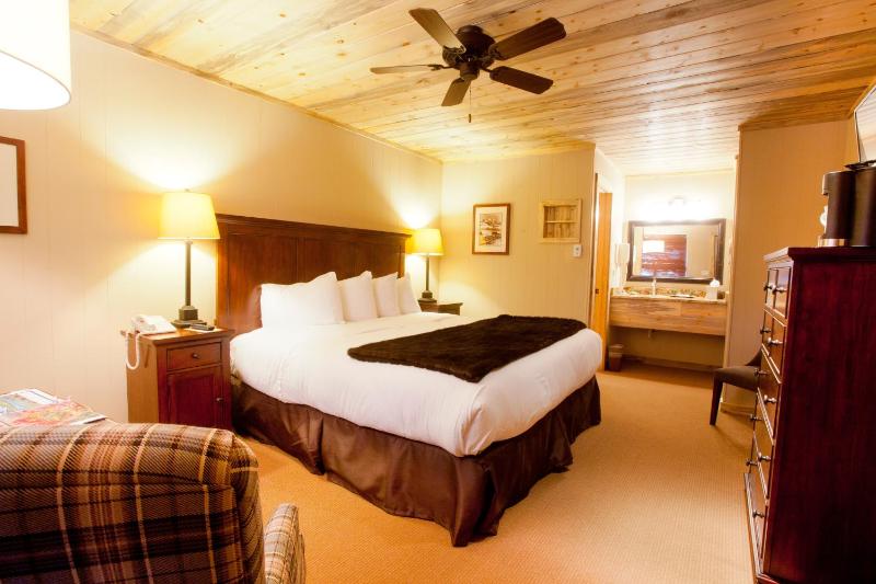King Room image 2