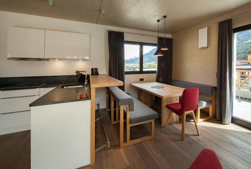 Chalet with Outdoor Sauna image 2