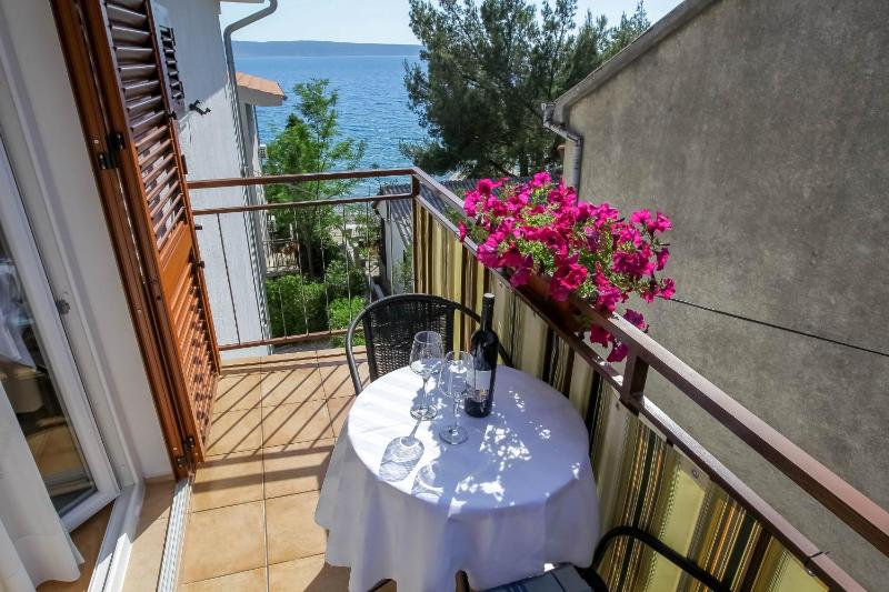 Studio with Sea View image 3