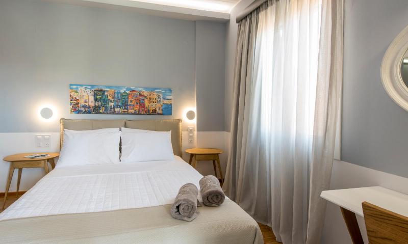 Double Room with Balcony image 2