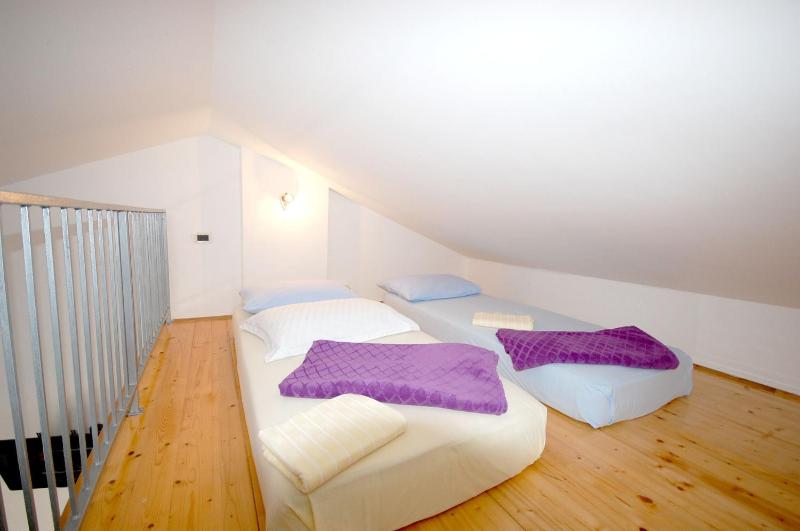 One-Bedroom Apartment image 2
