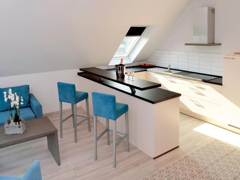 Suite with Balcony image 2