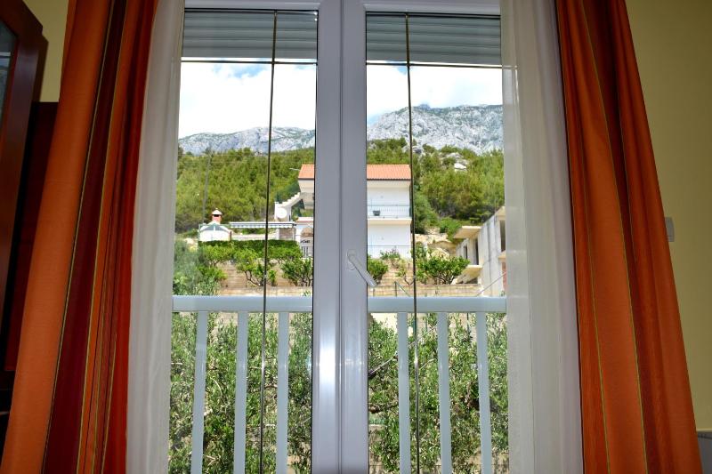Studio Apartment with Mountain View and Balcony image 2