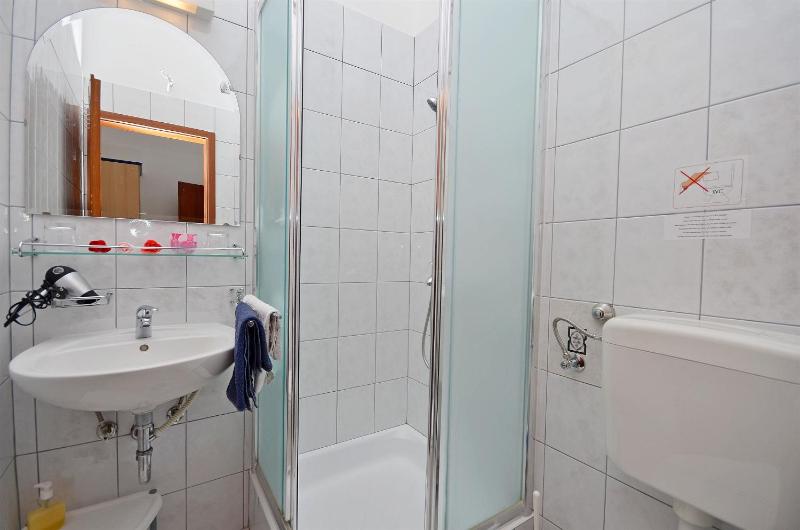 Standard Studio - Second Floor image 2