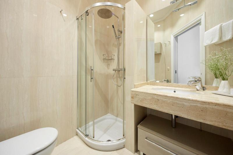 Zubieta Suite by FeelFree Rentals - image 10