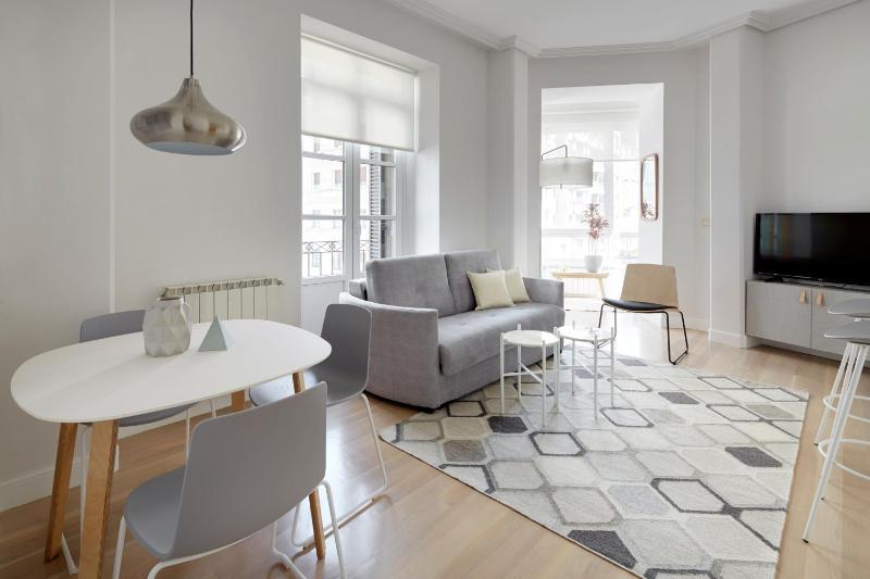 Zubieta Suite by FeelFree Rentals - image 1