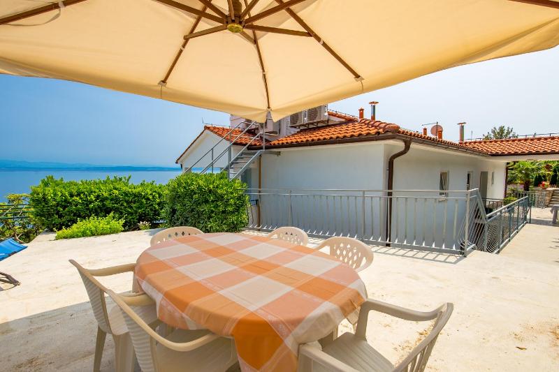 Superior Apartment image 2