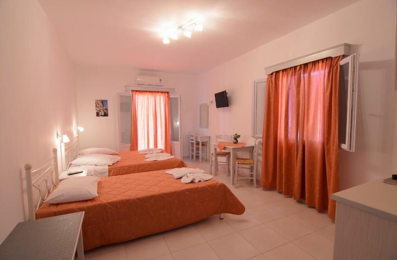 Triple Room with View image 3