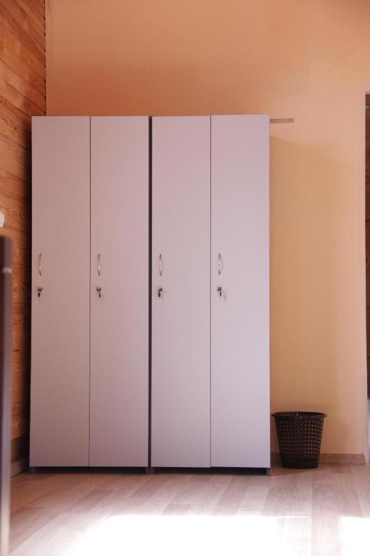 Economy Quadruple Room with Shared Bathroom image 2
