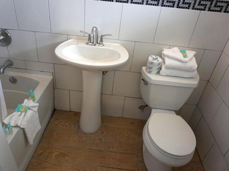 Standard Double Room image 2