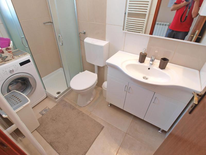 Apartment image 4