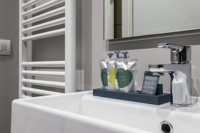 Superior Quadruple Room With Balcony image 3