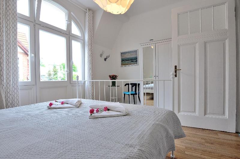 Przestronny Apartament Victus blisko Molo by Noclegi Renters - image 1