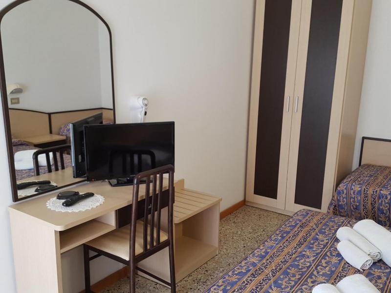 Triple Room image 3