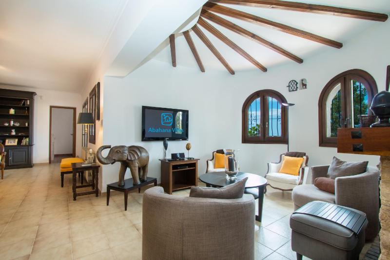 Villa image 3