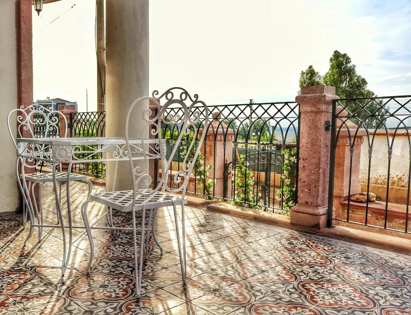 Deluxe Double Room with Sea View image 4