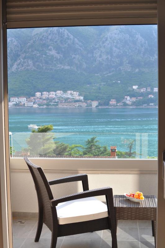 Deluxe Apartment with Balcony and Sea View image 3