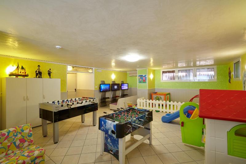 Hotel Helen - image 5
