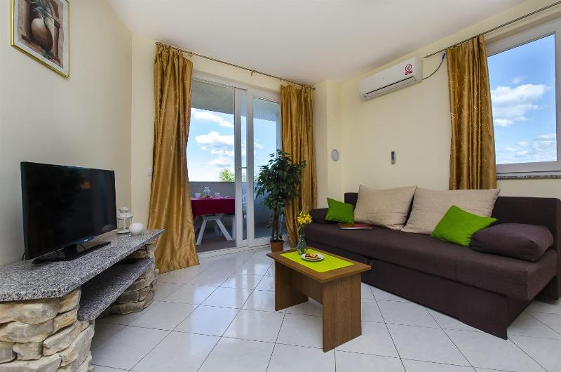One-Bedroom Apartment - First Floor image 1