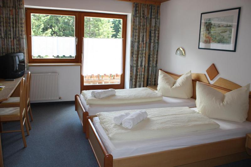 Double or Twin Room with Balcony image 3