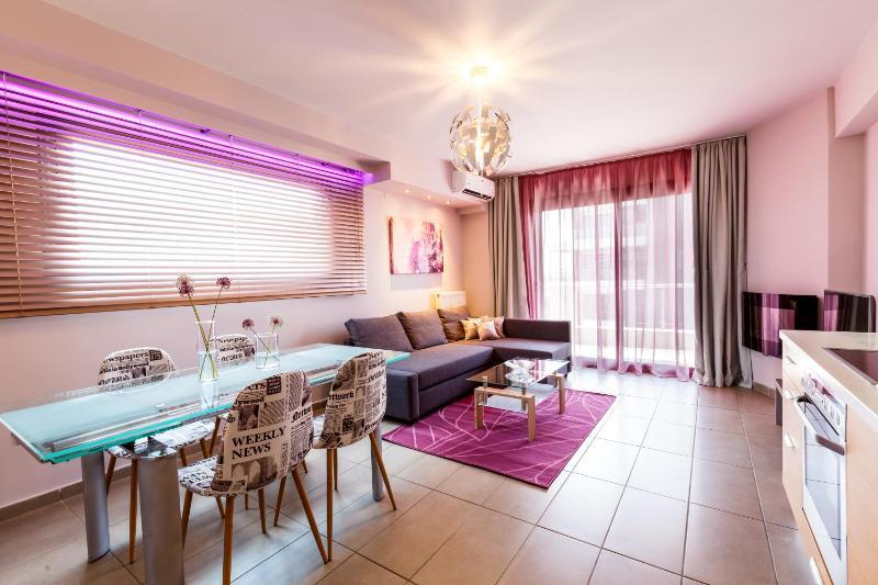 Deluxe Suite with Sea View image 3