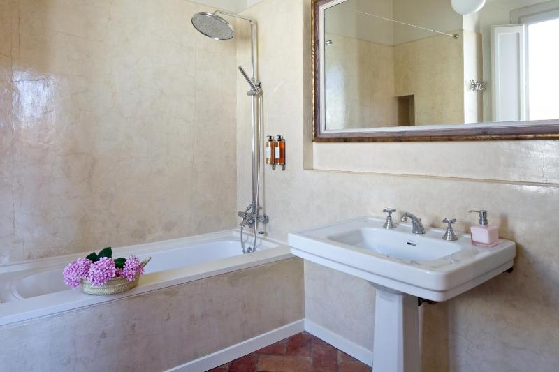 Junior Suite image 2