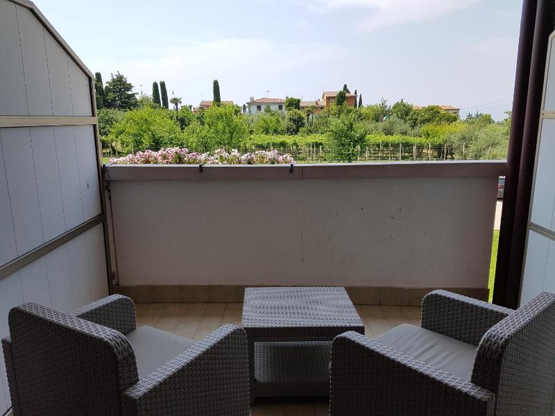 Basic Double Room with Terrace image 4