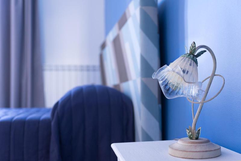 Double or Twin Room image 4